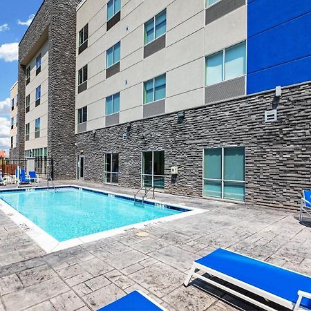Holiday Inn Express & Suites - Denton - Sanger, An Ihg Hotel Екстер'єр фото